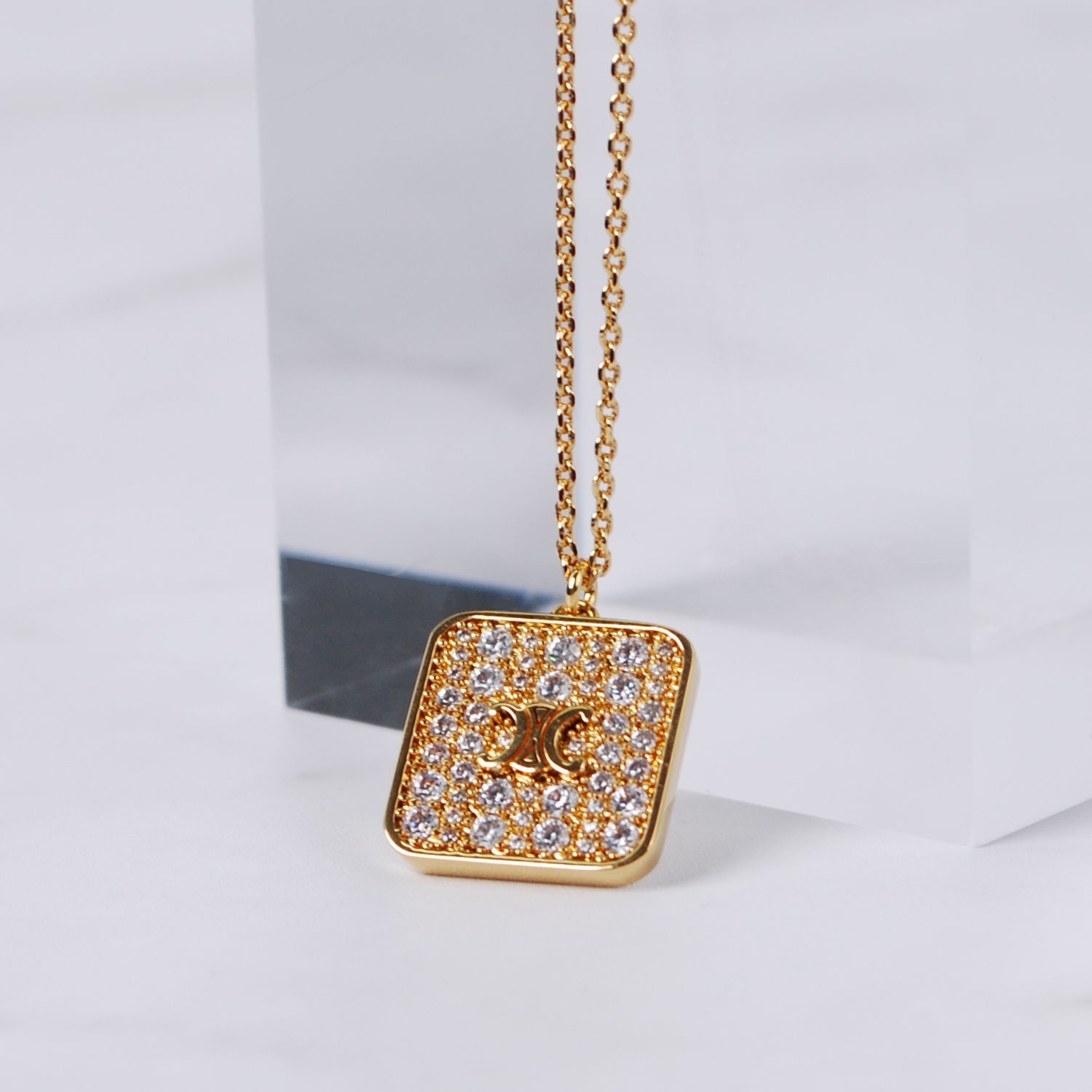 最終お値下げ•*正規品 【新品未使用】CELINE トリオンフ ネックレス CELINE - セリーヌ ネックレス トリオンフ ネックレス ゴールド
