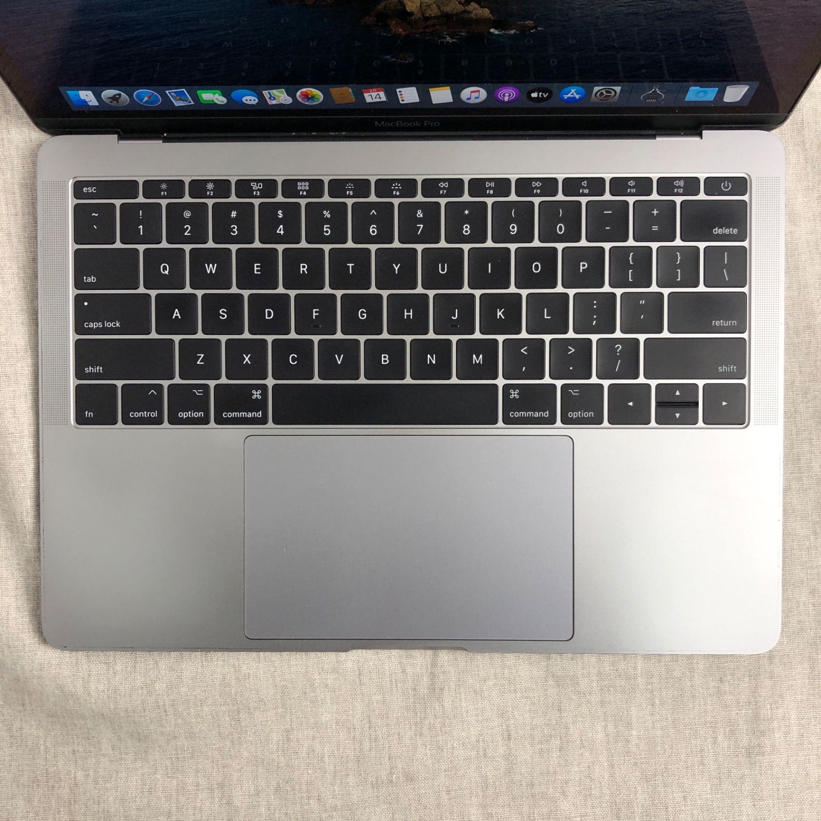 【[宅送]】MacBook pro 2017年　美品 MacBook本体