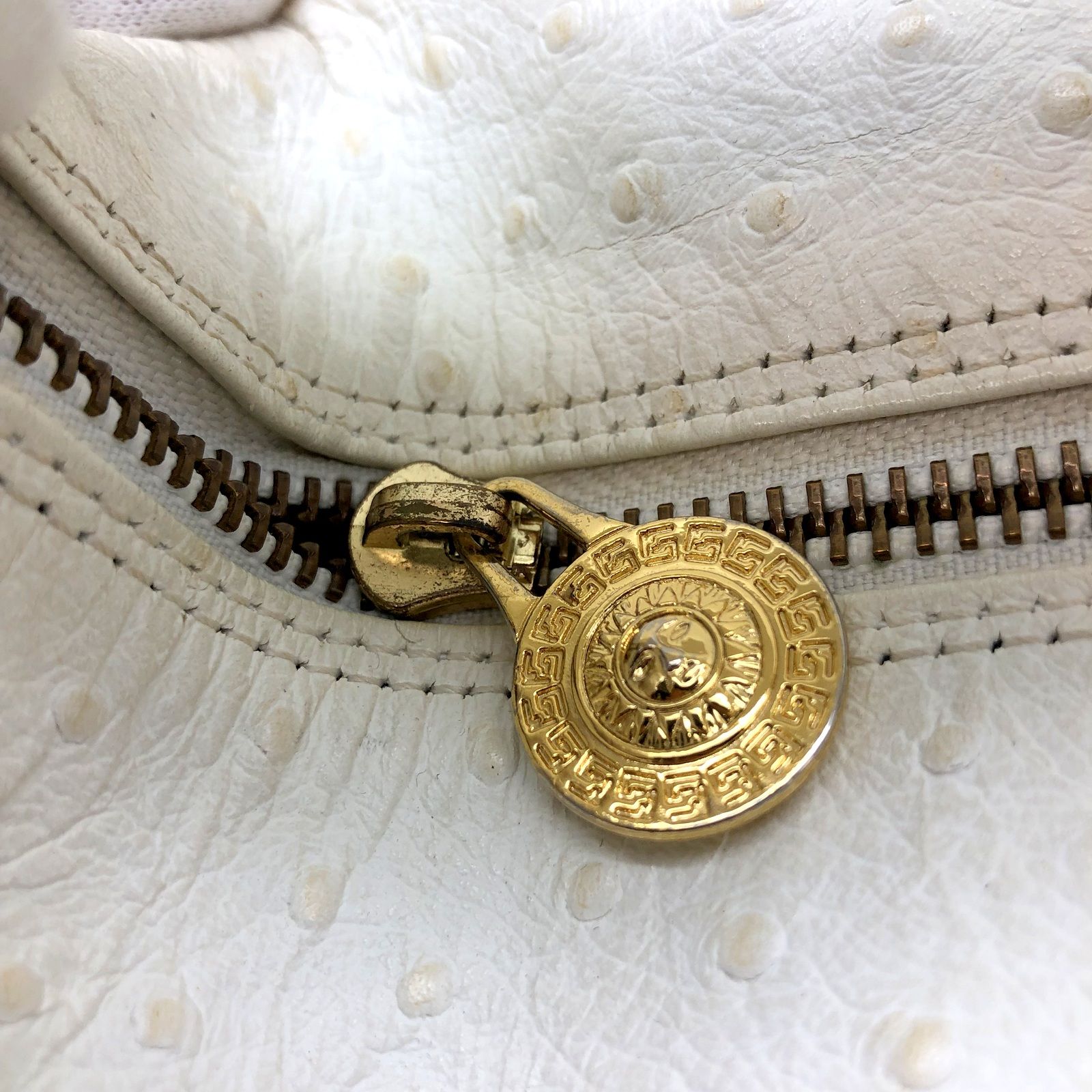 VERSACE バニティバッグ オーストリッチ型押しレザー ホワイト