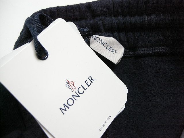 キッズ8A (子供8才相当)□新品 本物□モンクレール スウェットパンツ  