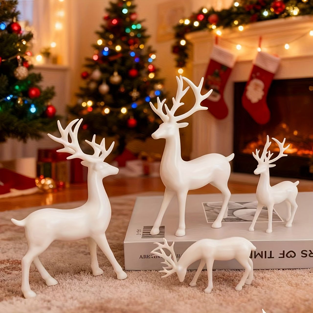 クリスマスオブジェ 置物 クリスマス 4匹のトナカイ ホワイト トナカイの家族 冬 インテリア ミニチュア インテリア雑貨 室内 寝室 玄関 プラスチック 庭 ガーデニング プレゼント ギフト 贈り物