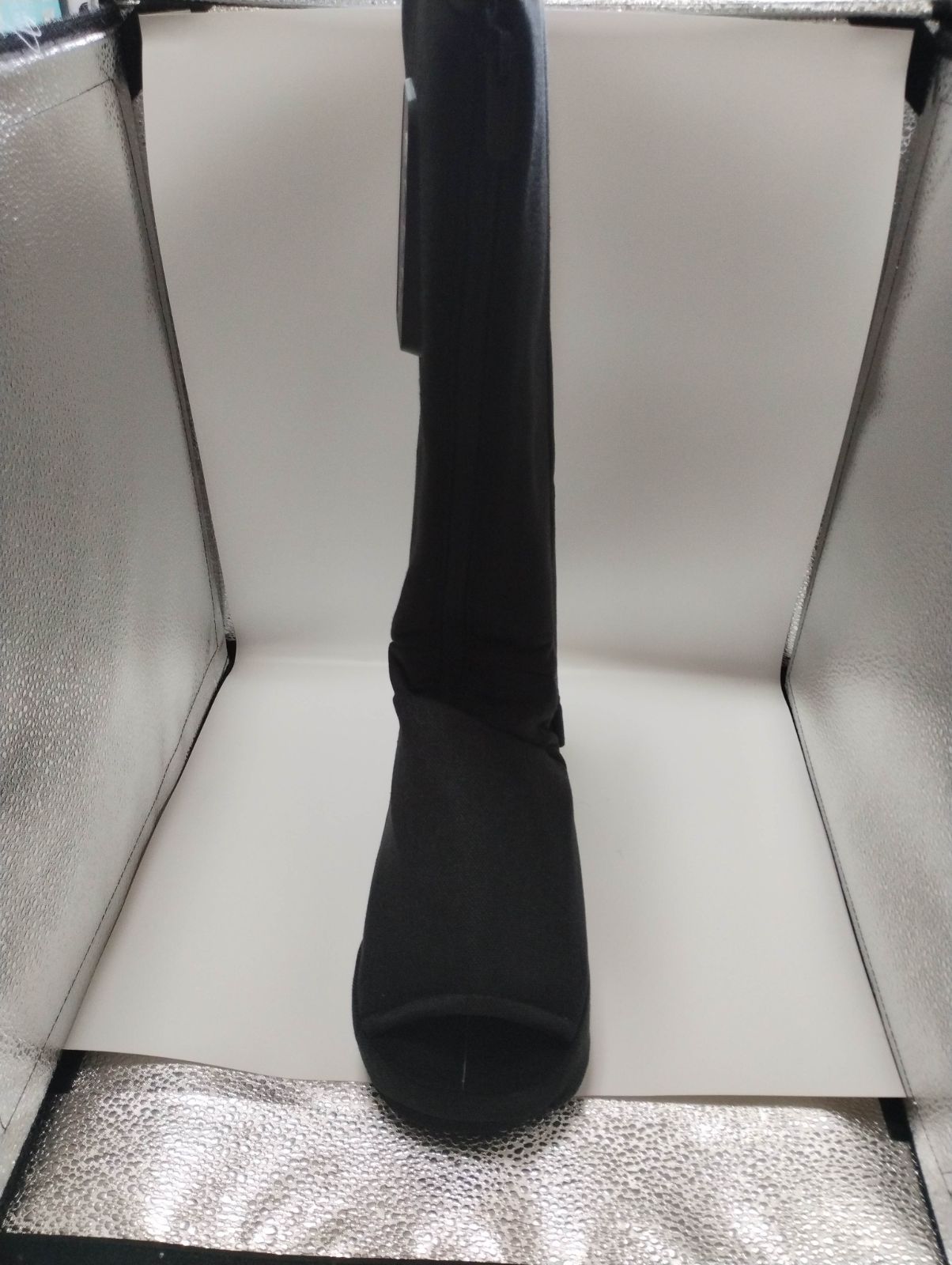 ブラック