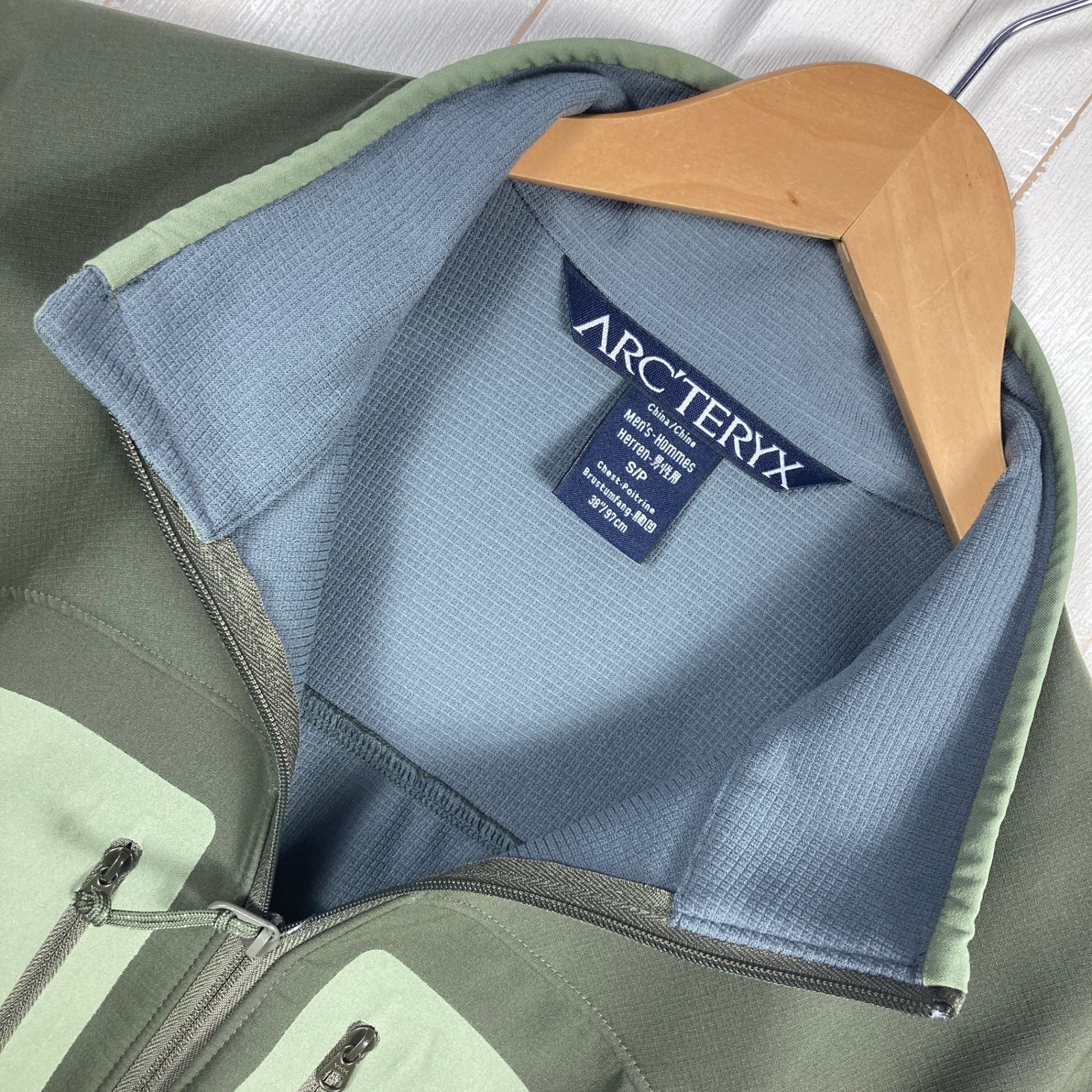 Men s グリーン系 2000 Arcteryx アークテリクス イプシロン AR ジャケット Epsilon Jacket モデル ポリエステル ウェア トップス アウター ソフトシェ