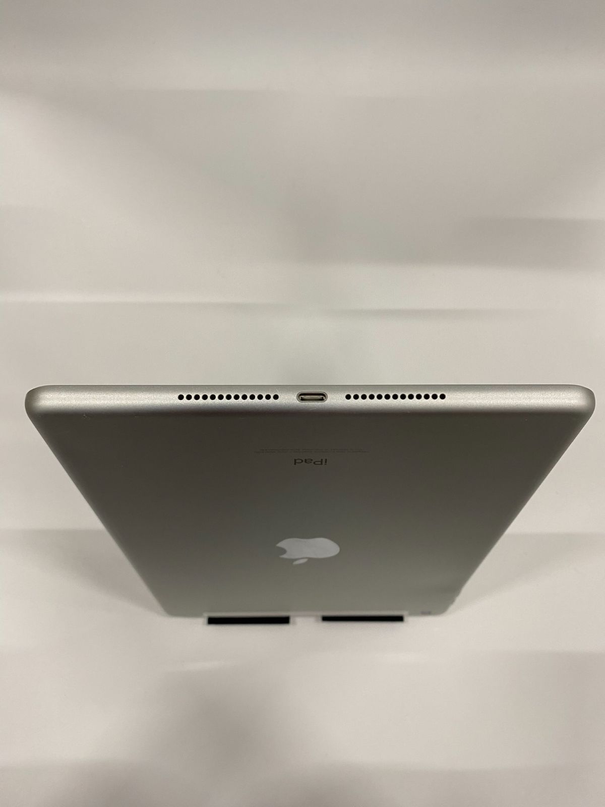 ホワイト iPad 本体 画面に傷あり iPadの画面の内側の傷？最近購入したiPadPro(第三世代)の画面の
