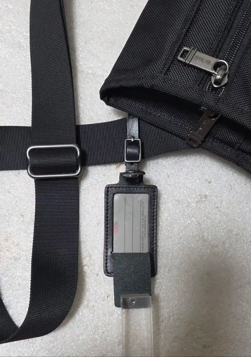 クロスボディーバッグ