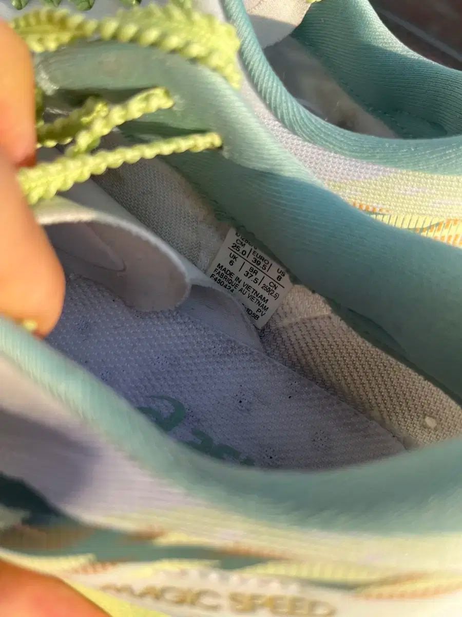 Asics アシックス