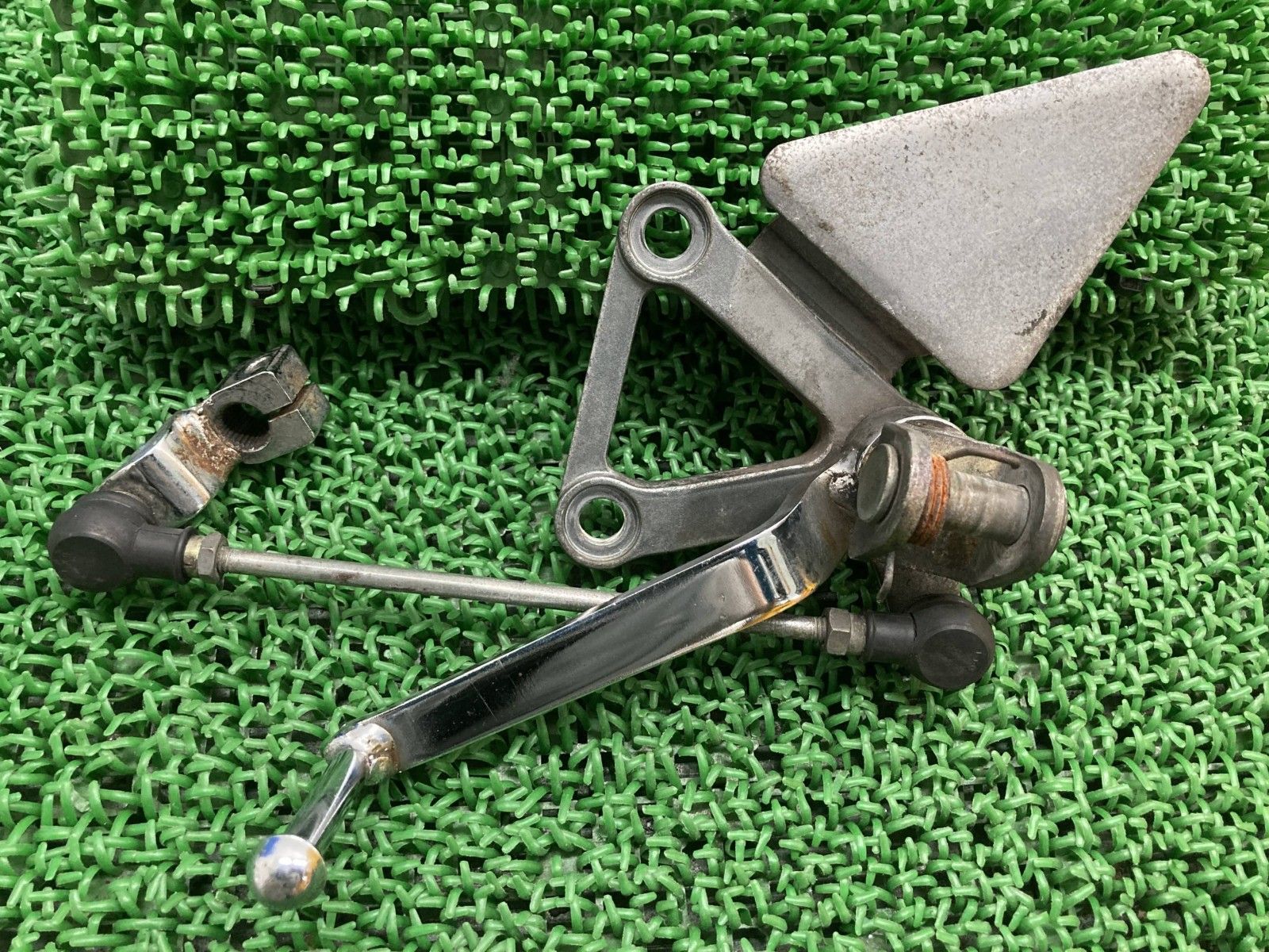 バリオス ステップ 左 35011-1580 カワサキ 純正 バイク 部品 ZR250A BALIUS ペグ シフトペダル ロッド 車検 Genuine Xz