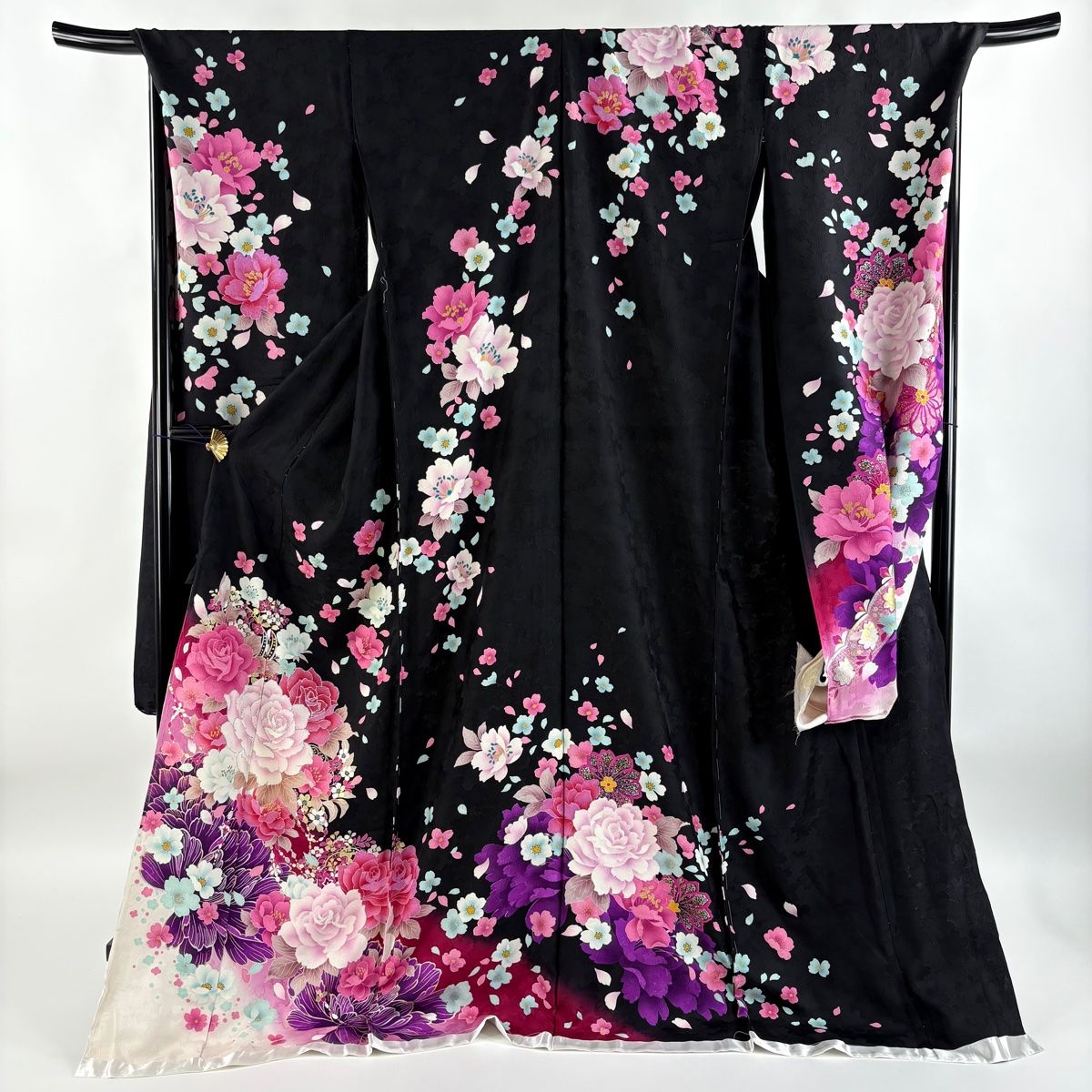 振袖 身長157-172cm 赤　黒　ゴールド　薔薇　正絹 楽天市場】【振袖 レンタル】 結婚式 結納R678 正絹 赤×黒 紅型