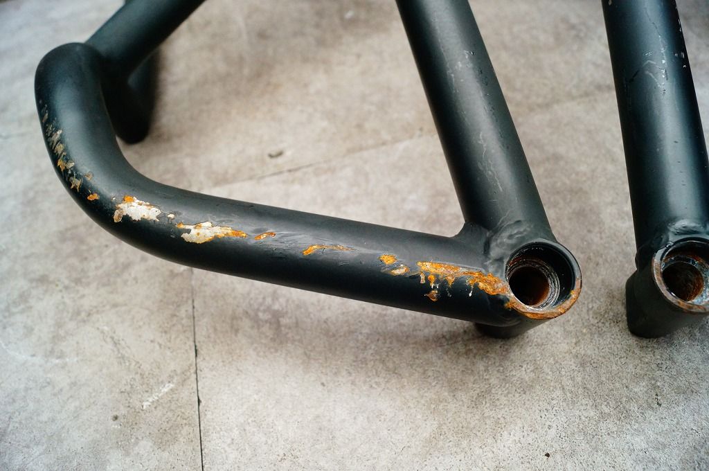 ヤマハ FJR1300 MCエンタープライズ製 エンジンガード 腐食有 ガリ傷