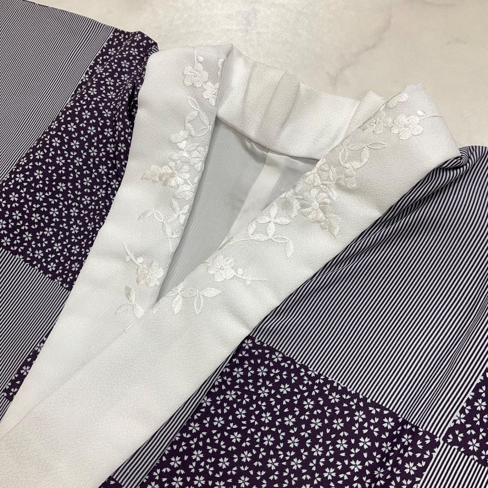 同然◆長襦袢◆仕付け糸付き◆袷◆紫◆ストライプ◆桜◆市松模様◆刺繍半衿付◆裄64.5肩丈131.5◆小紋紬附下訪問着留袖袷単衣夏着物◆K1173