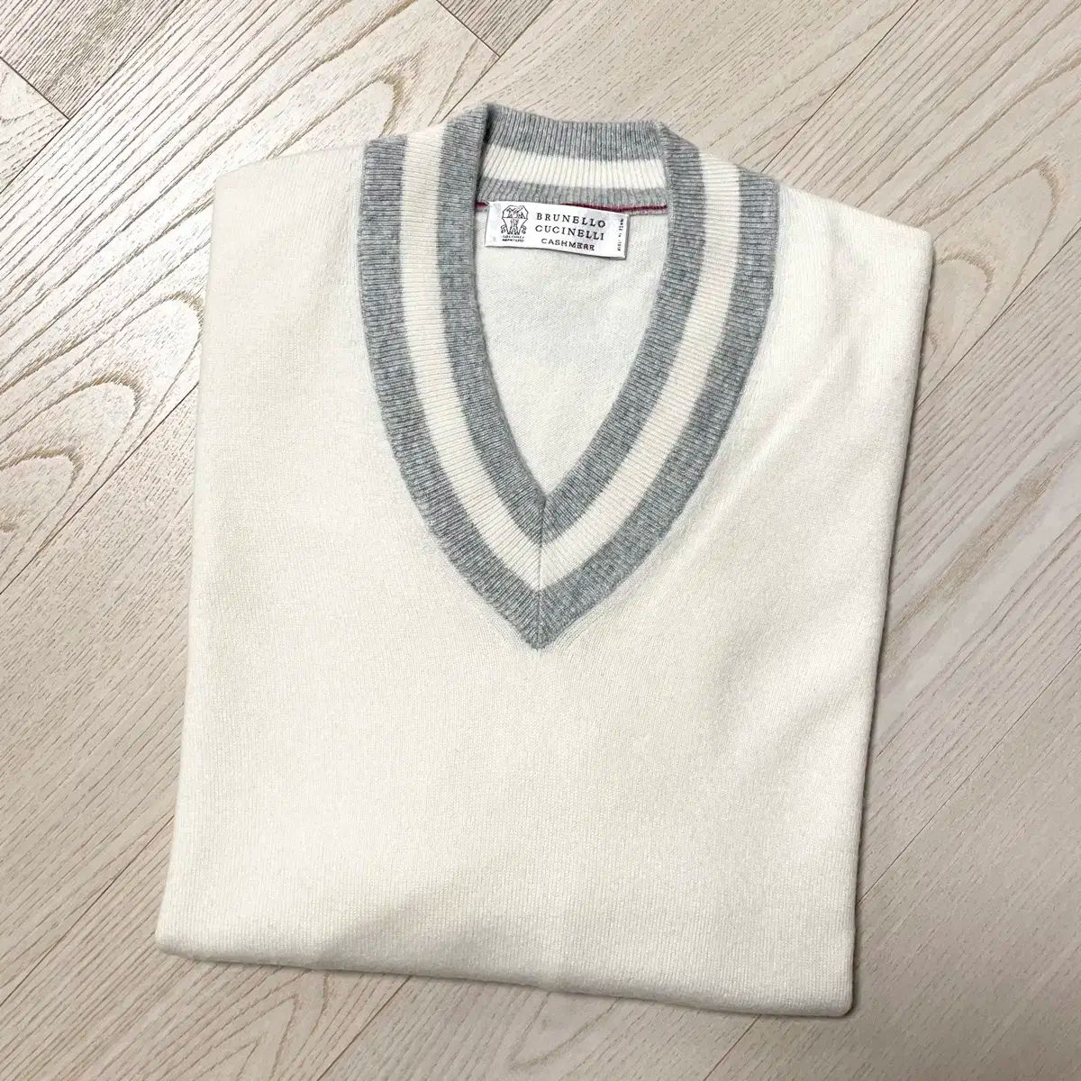 BRUNELLO CUCINELLI アイボリー セーター Mサイズ M~L相当 BRUNELLO CUCINELLI アイボリー セーター Mサイズ M~L相当