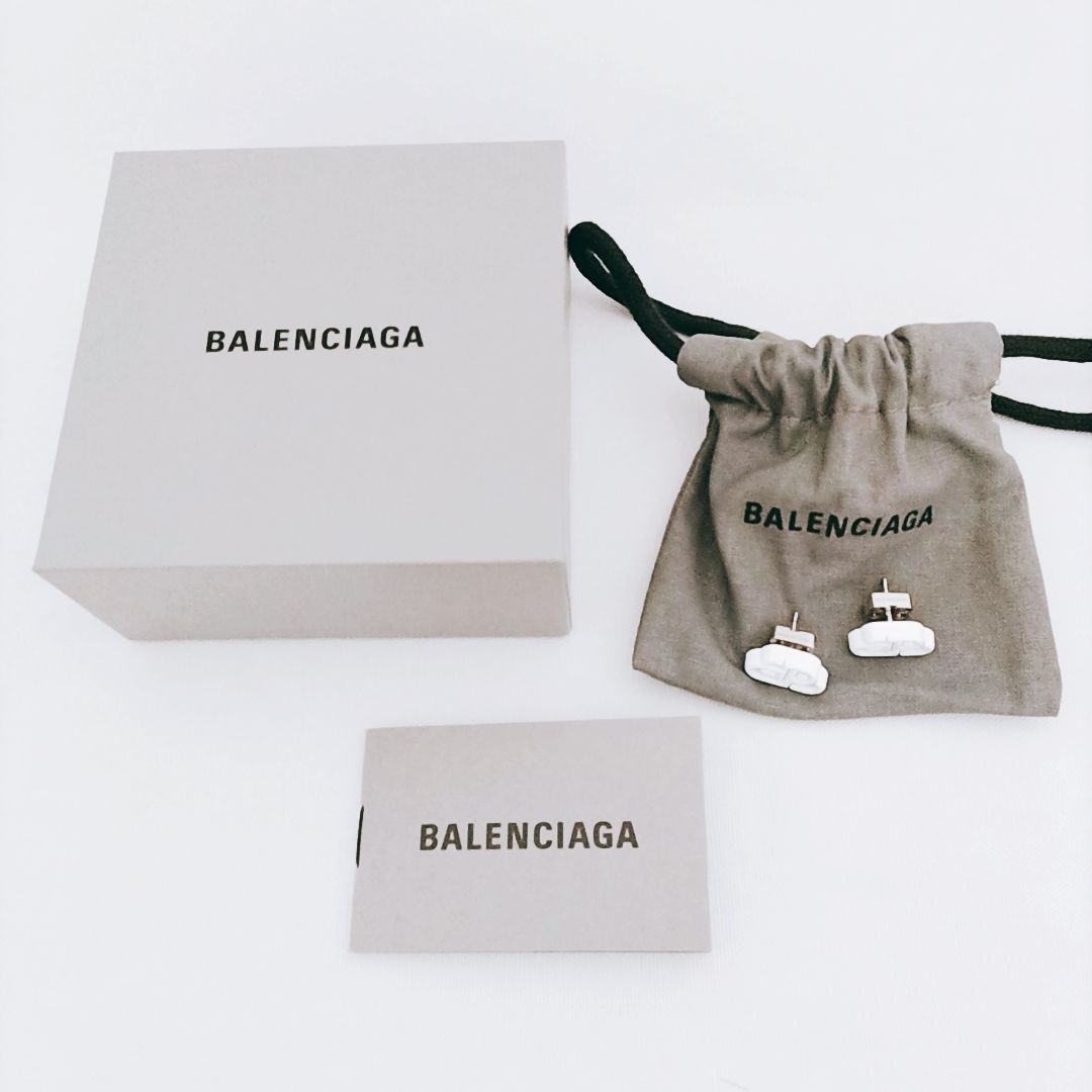 新品未使用】BALENCIAGA BB XS STUD ピアス ホワイト バレンシアガ 