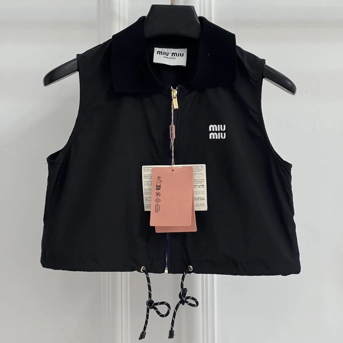 miu miu 黒 ジレ