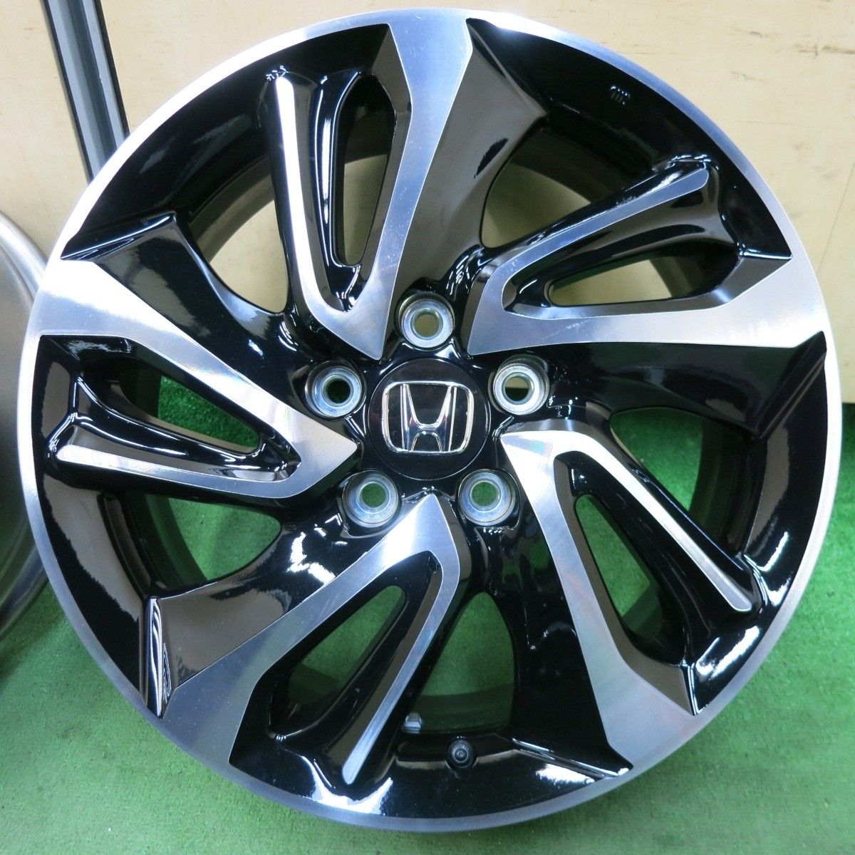 17インチ 17×6J