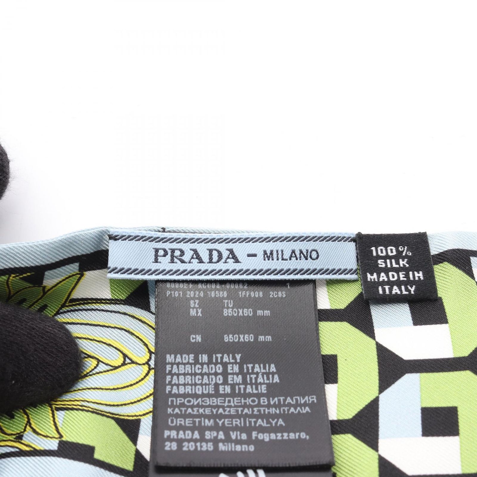プラダスカーフ　 PRADAバンダナ　トライアングルプリント PRADA プラダ スカーフ プラダスカーフ PRADAバンダナ