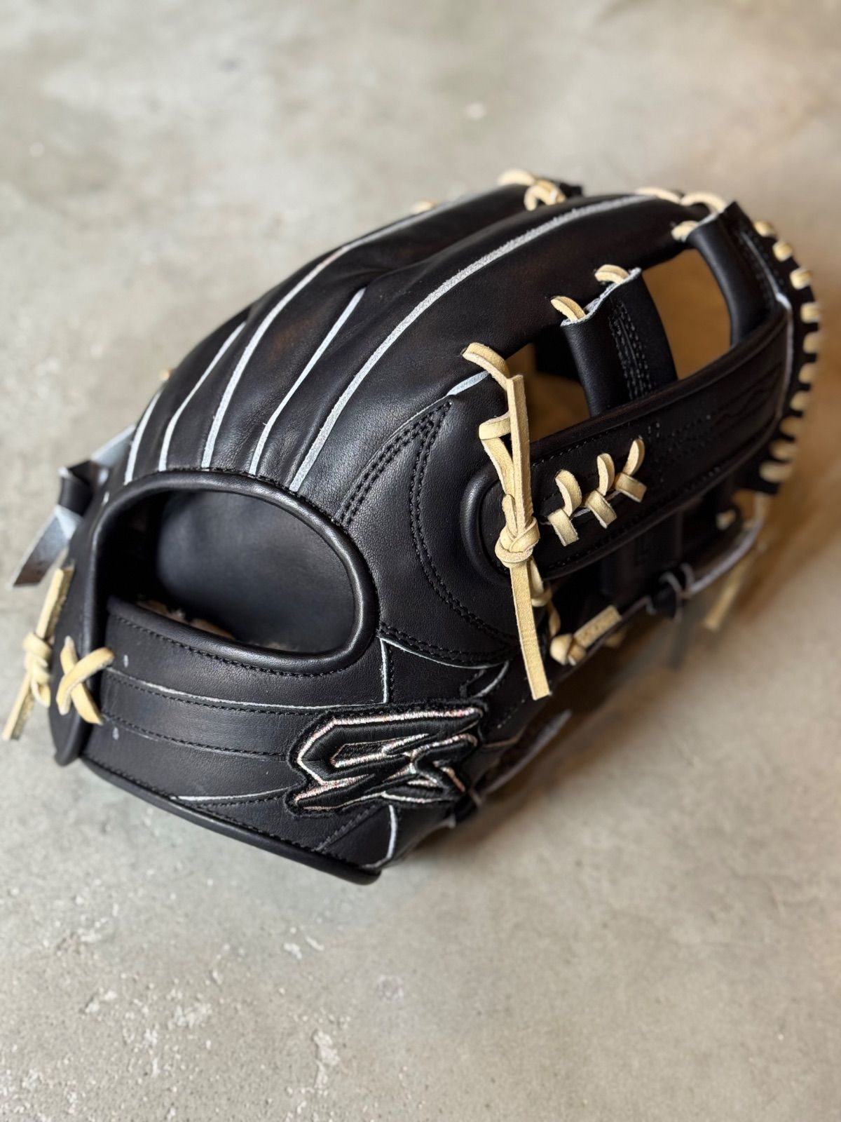 コユニで型付け済 5周年記念 モデル GS 硬式用グローブ サムライ型 ゴリラブラック