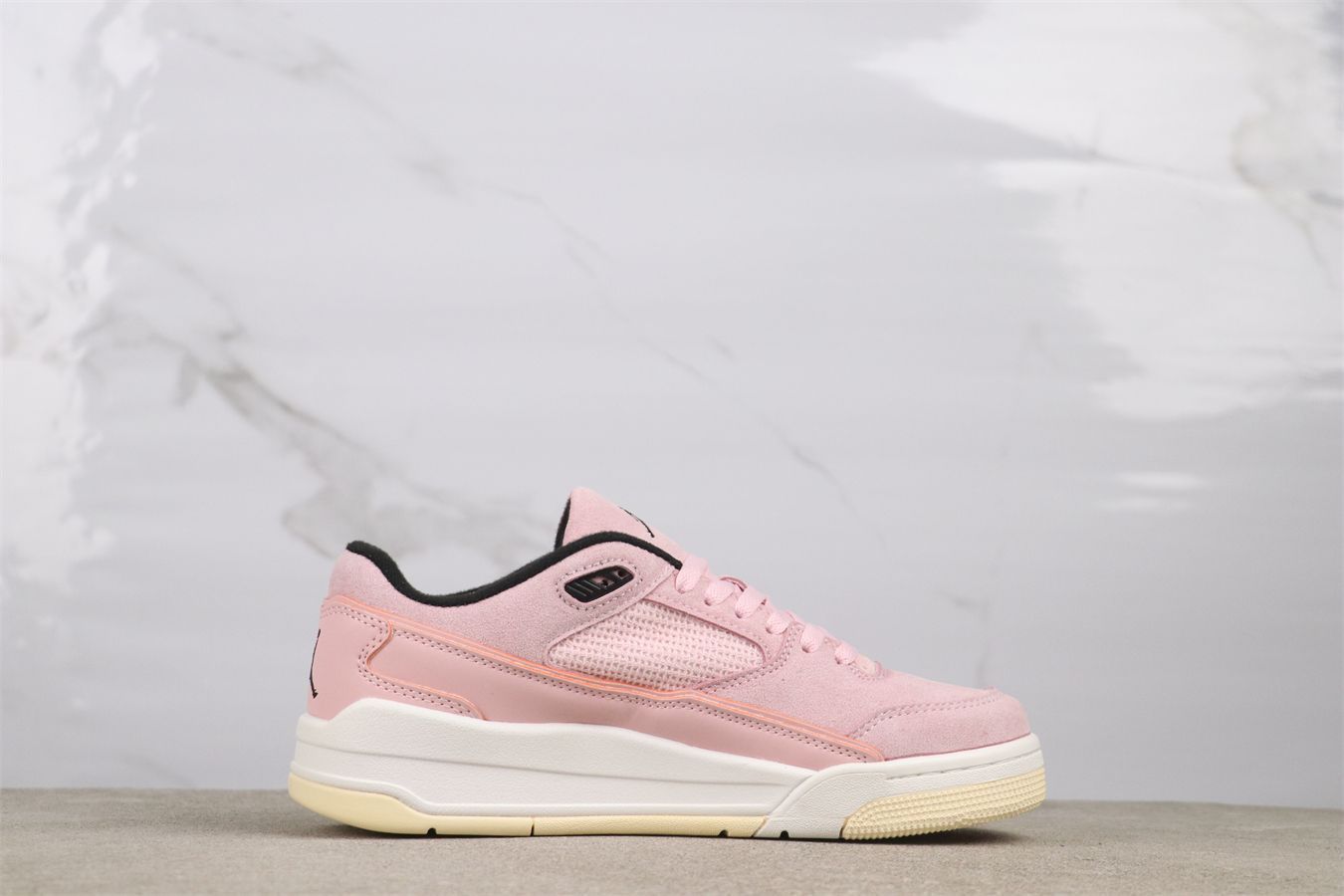 今日 Jordan HF3255-601 ジョーダン 4 ピンクホワイト Pink White