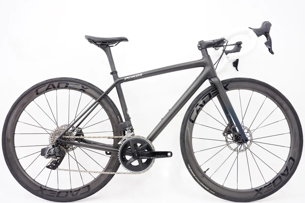 新品‼️カデックス CADEX AMP サドル カーボン 145mm 値引❌ カデックスの新型軽量サドル「CADEX AMP」発表｜サイクル