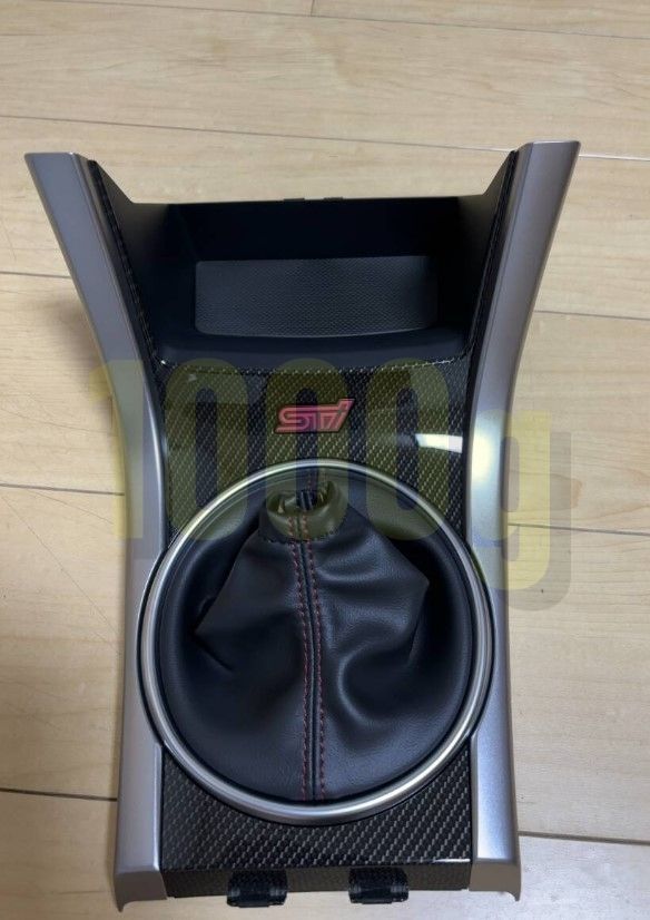 【スバル純正新品】SUBARU 未使用品 超希少品 WRX VAB シフトパネル STI カーボン 赤ステッチ 2014/2-2017/7