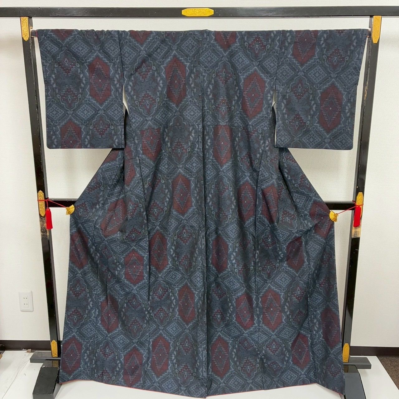 本場大島紬 正絹 泥藍染め 横双 素敵な絣 袷 着物 MK-471 - メルカリ