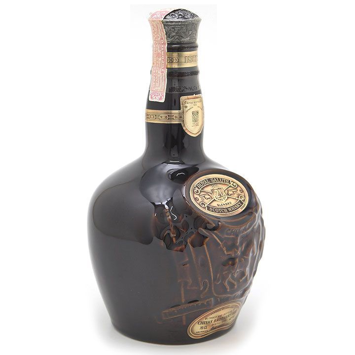 ロイヤルサルート - 古酒 スコッチ ウイスキー ロイヤルサルート  SALUTE 21年 茶陶器 ボトル 箱・巾着付 700ml 43% ブランド酒 未使用 中古 楽天市場】ロイヤルサルート 21年 700ml 40度 青 サファイヤ