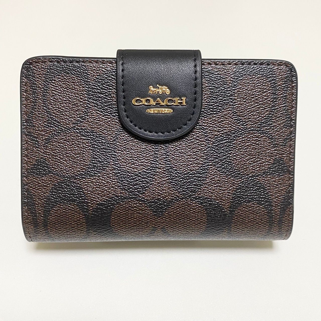 COACH 二つ折り財布 ミディアム コーナー ジップ ウォレット C0082