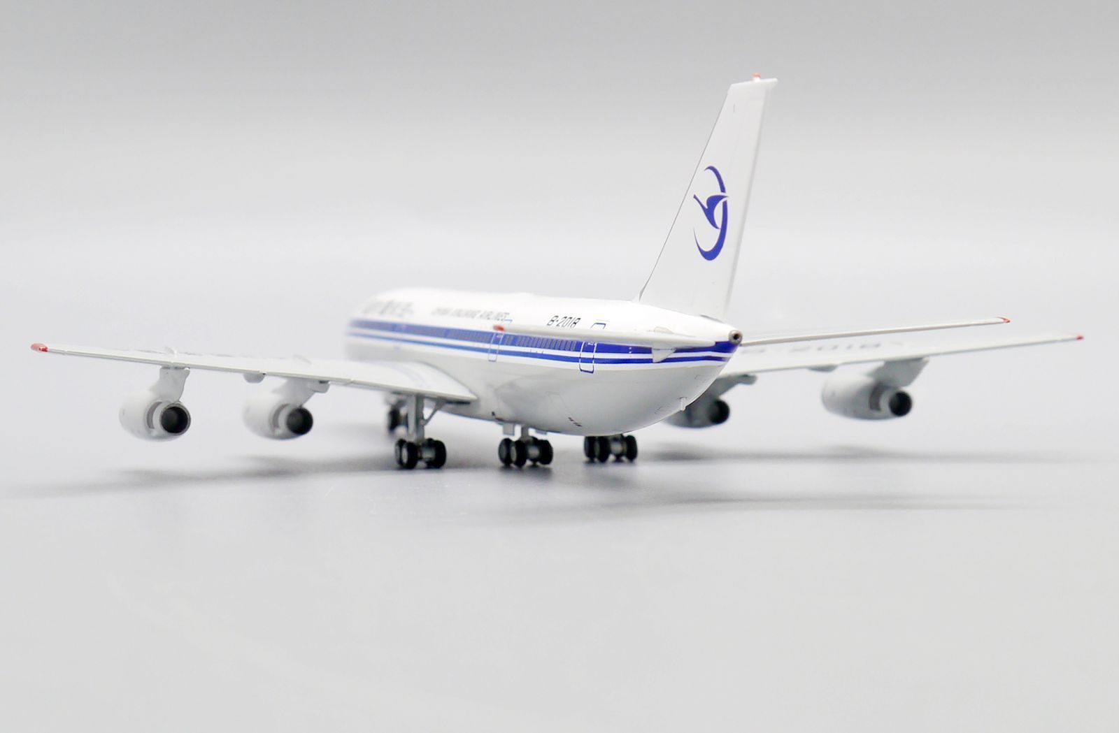 中国新疆航空 IL-86