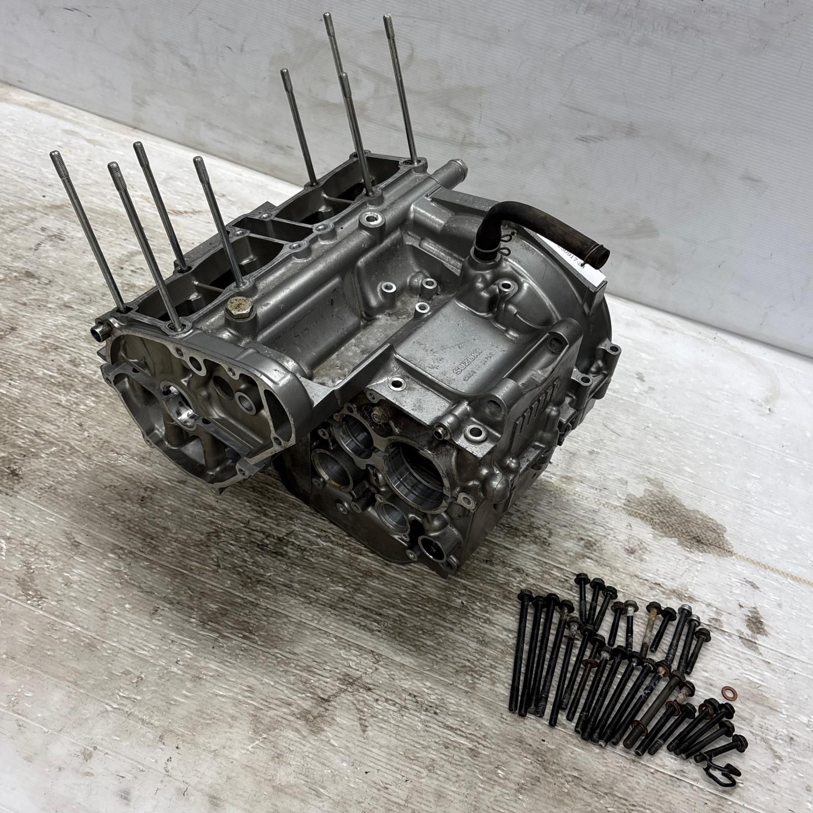 SUZUKI バンディット250 GJ77A クランクケース スズキ