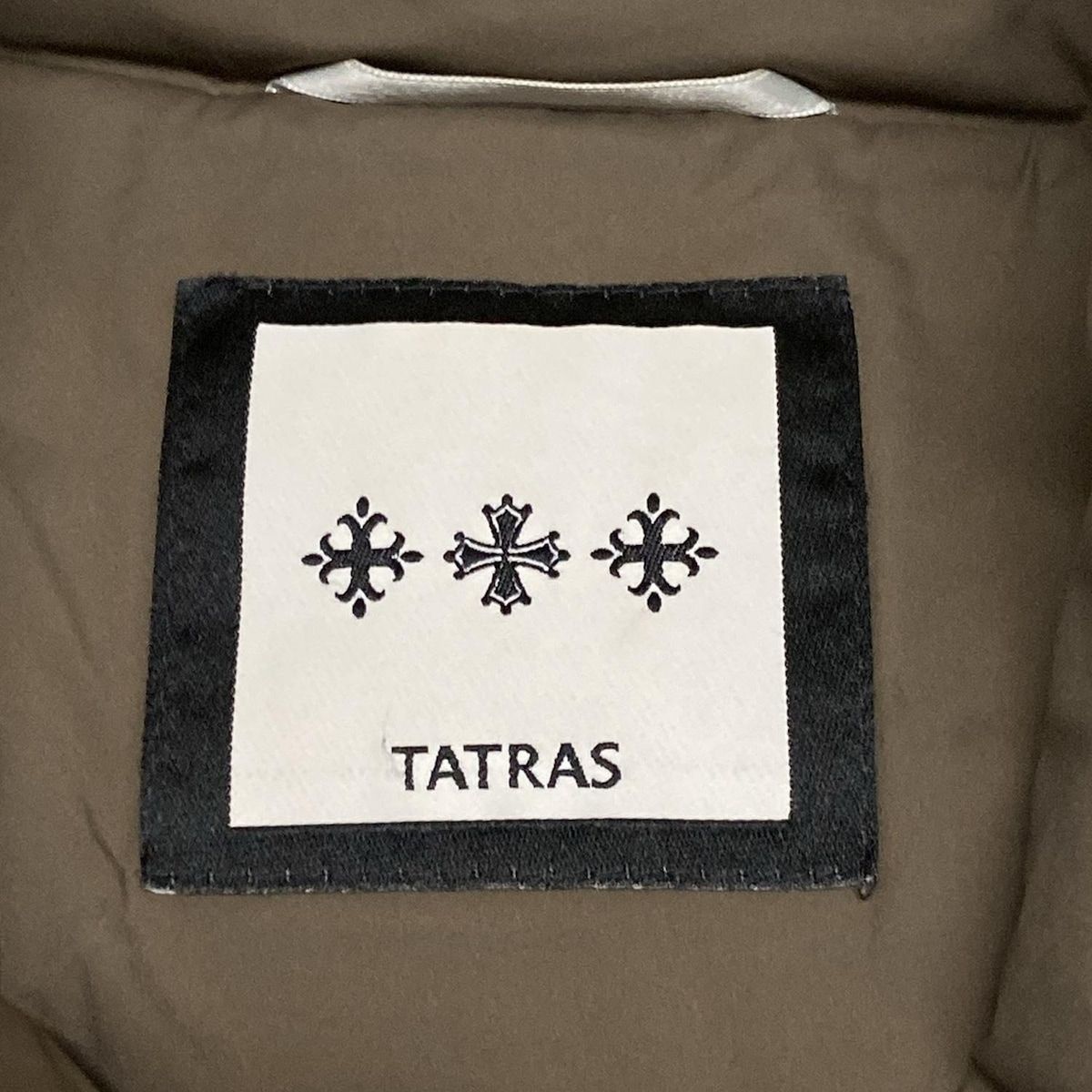 TATRAS - TATRAS(タトラス) ダウンコート サイズ01 S レディース - LTA15A4288 カーキ 長袖/冬 TATRAS - TATRAS(タトラス) ダウンコート サイズ01 S レディース