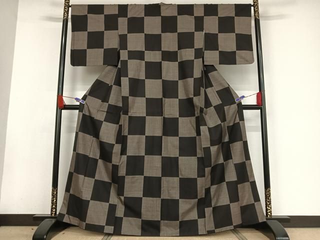 平和屋着物○本場大島紬 9マルキ 市松文様 正絹 逸品 AAAW4174np