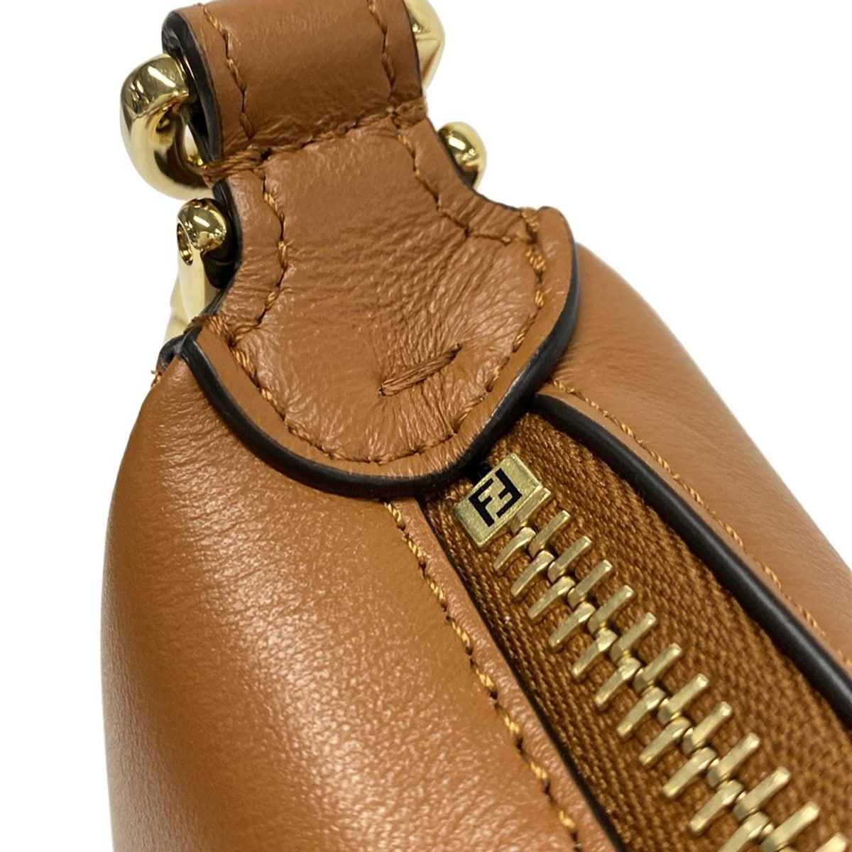 ショルダーバッグ フェンディグラフィ