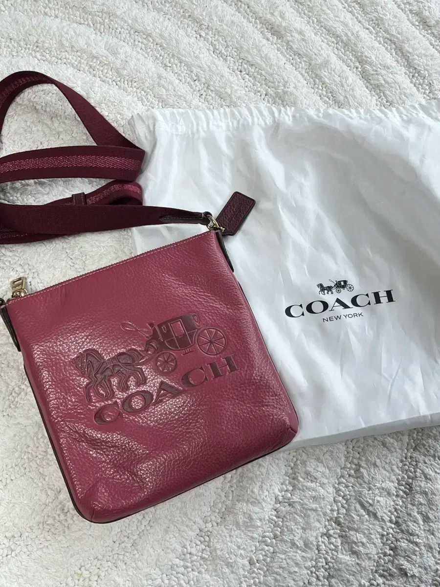 COACH コーチ クロスバッグ バーガンディー ＋ 保存袋