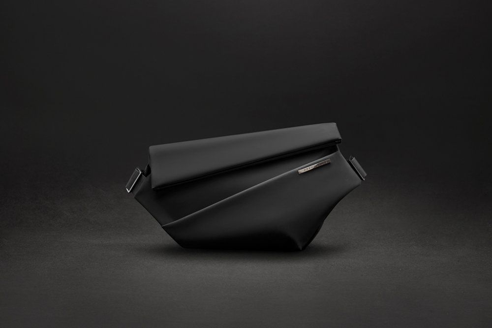 メッセンジャーバッグ