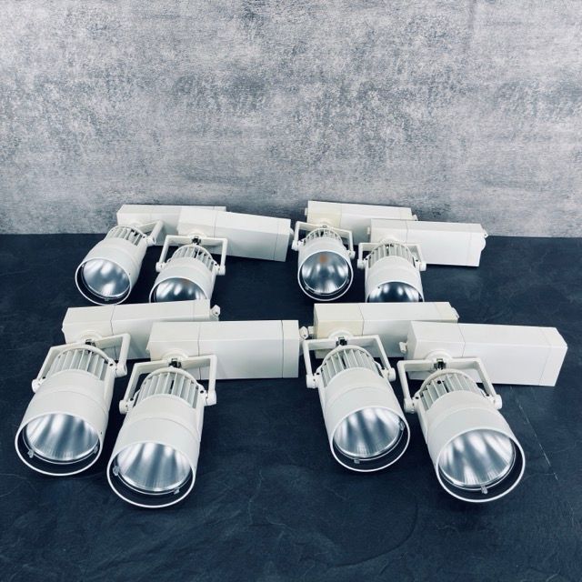 数量限定】ホワイト 電球色 60形相当 LSEB6110KLE1 スポットライト