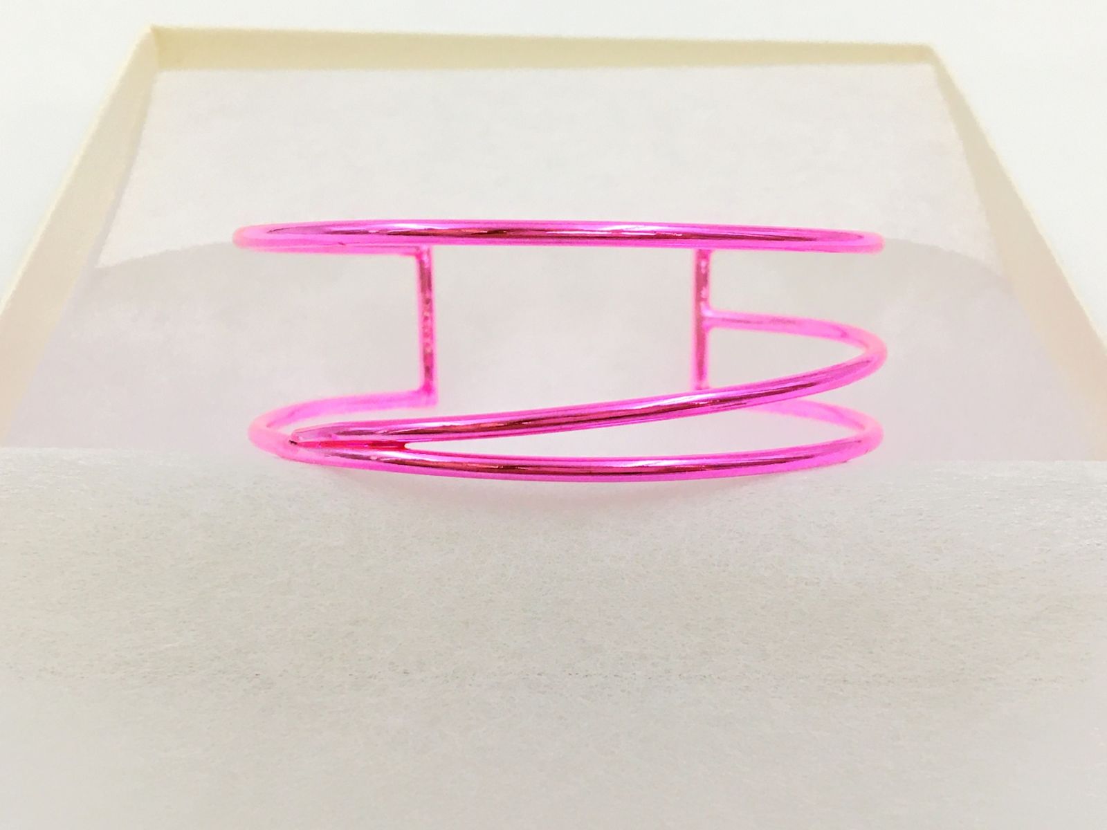 ♪) 七ツ森実 バースデープレゼント デザインバングル ときめき