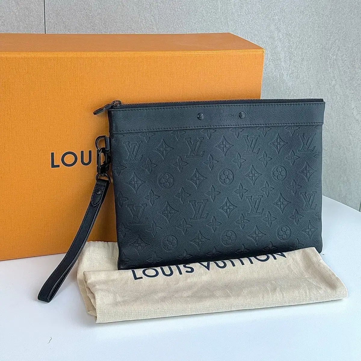 新モデル Louis Vuitton ルイヴィトン トリヨン シャドー ポシェット トゥ ゴー クラッチ