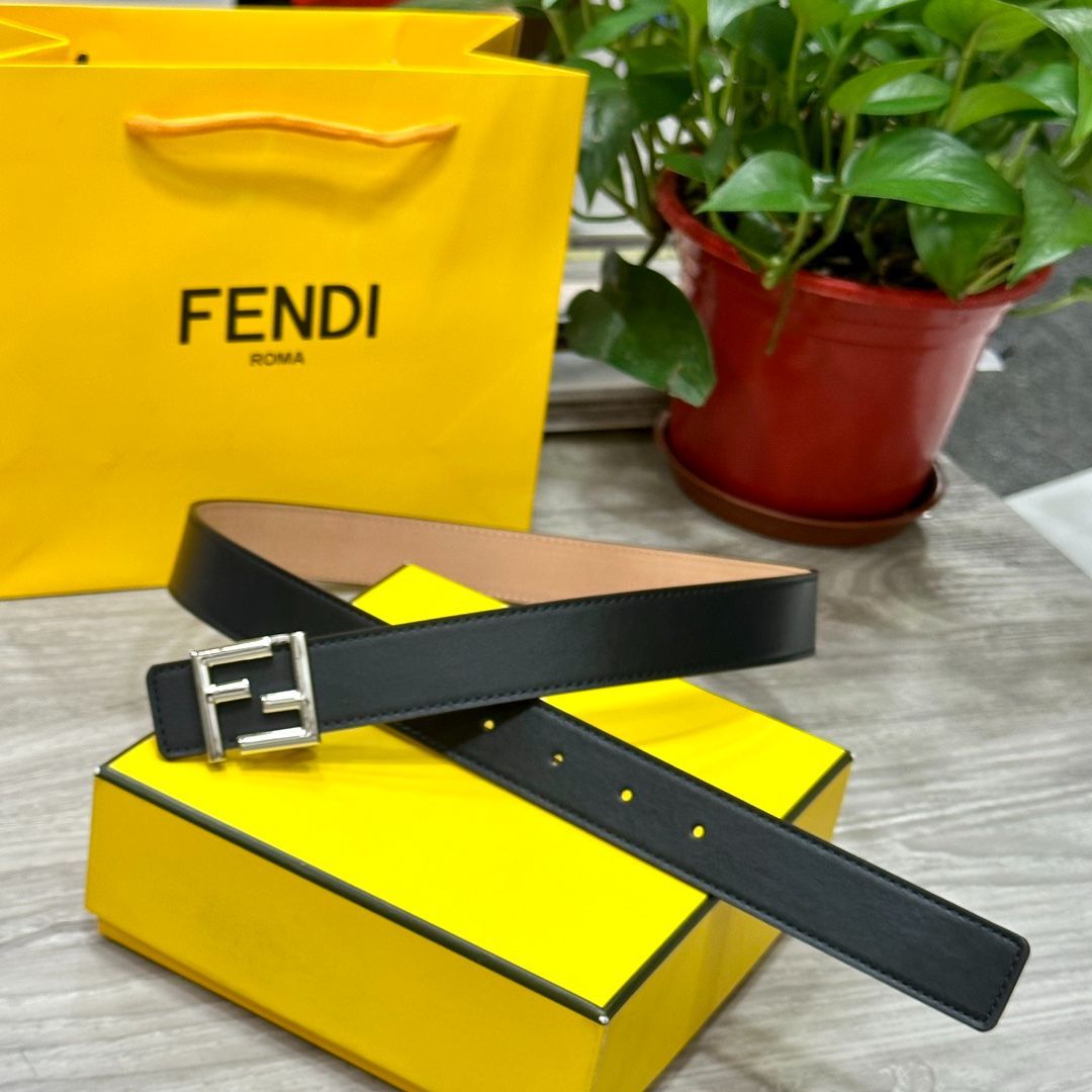 LOEWE ロエベ Lモチーフ ブラック レザー ゴールドバックルベルト