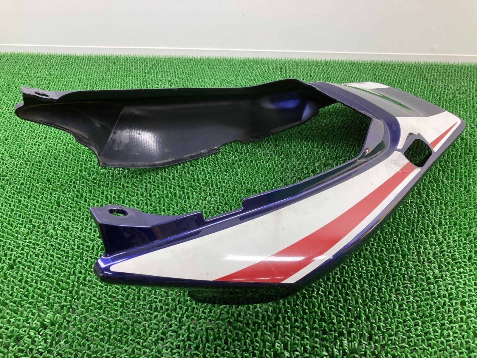 CB400SF テールカウル 青M MCEL ホンダ 純正 中古 バイク 部品 NC39