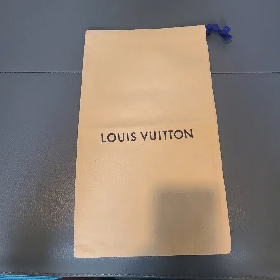 LOUIS VUITTON ルイヴィトン　保存袋　黄色 Louis Vuitton(ルイヴィトン) ルヴィトン 保存袋 23x39 5 バッグ
