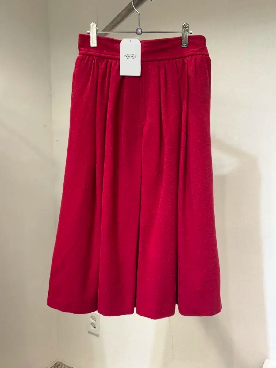 イヴ サンローラン プリーツ ロング スカート