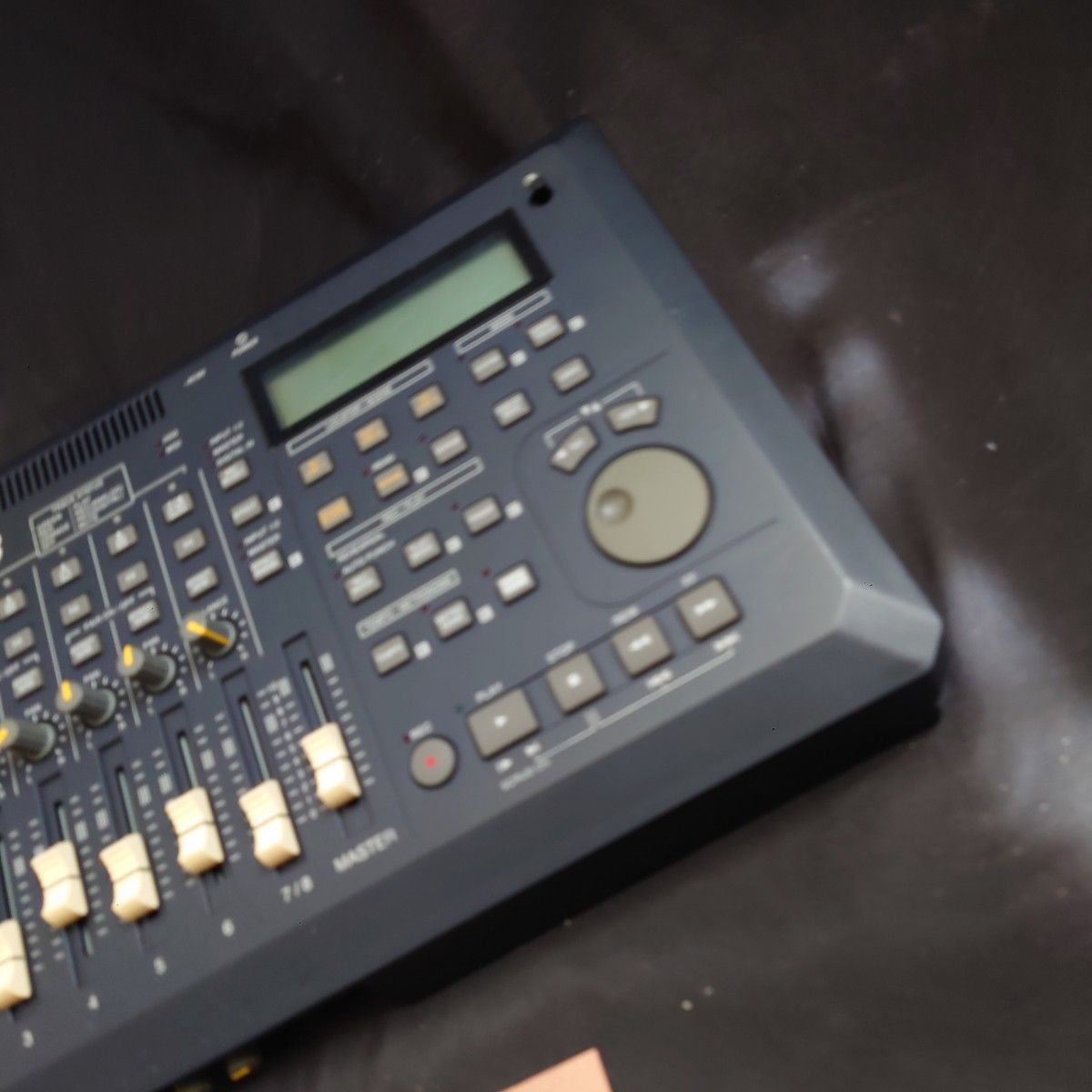 Korg D8