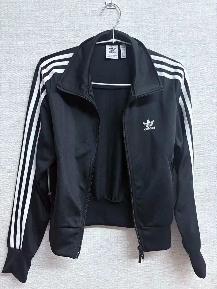 トラックトップス