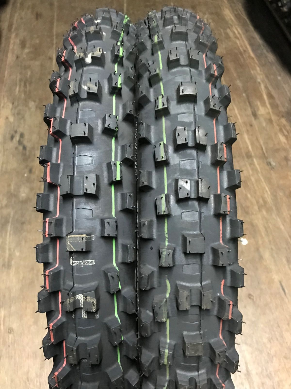 ダンロップ ダンロップ Roadsport 2 前後セット 120/70ZR17 ， 180