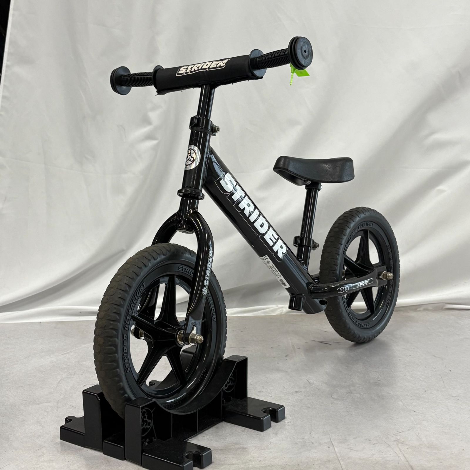 STRIDER バランスバイク ブラック STRIDER SPORT ストライダー