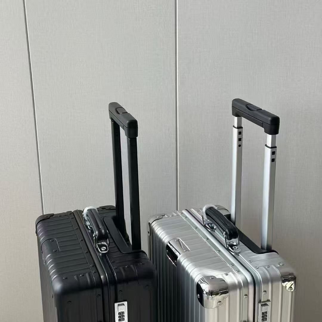 ♥ RIMOWA リモワ Classic Cabin 36L クラシックキャビン 36L Silver シルバー アルミニウム スーツケース キャリケース