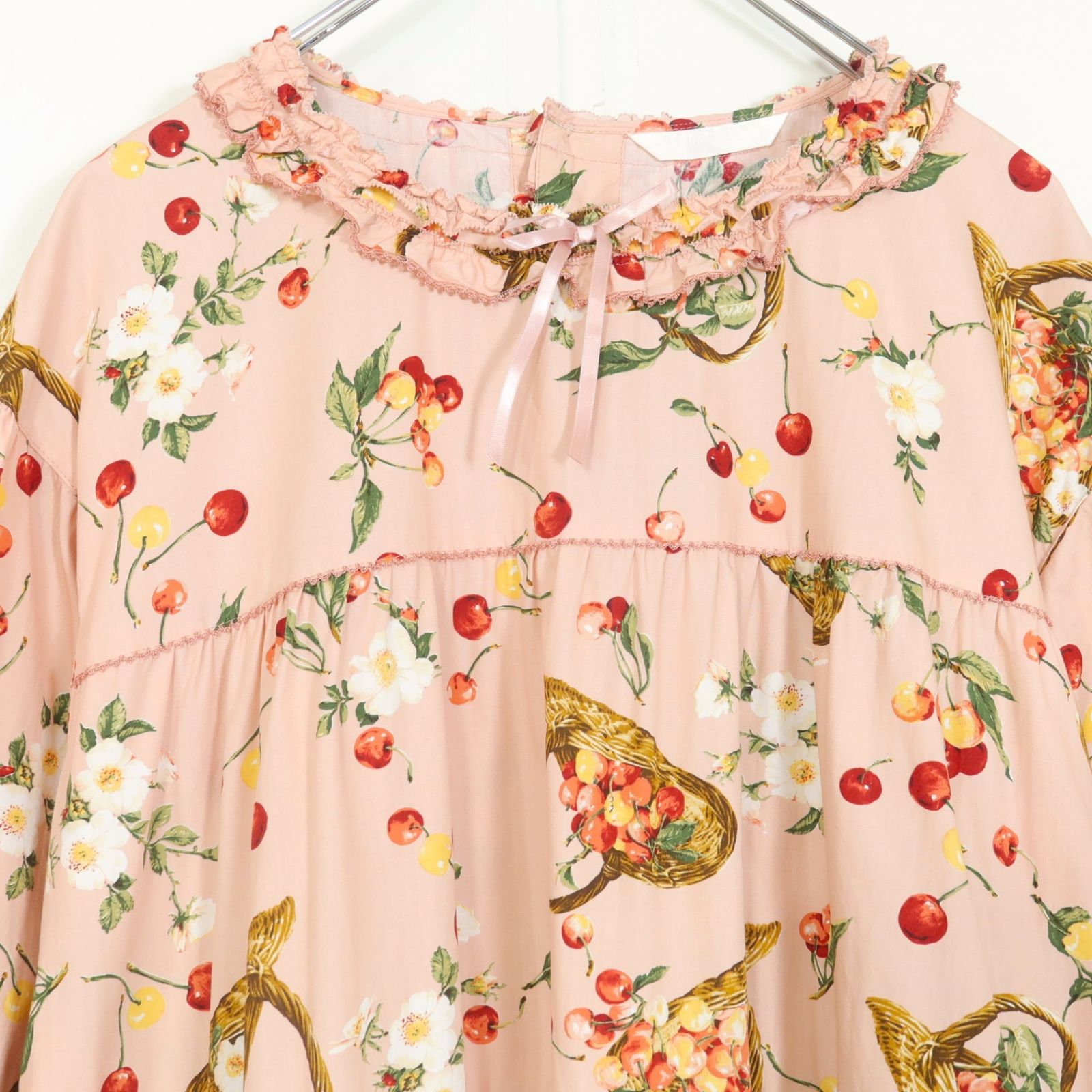 極美品】ピンクハウス☆2024秋カタログ掲載！野ばらとチェリー柄