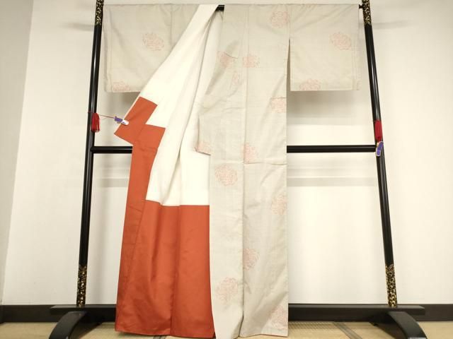 平和屋着物●本場大島紬　白大島　カタス７マルキ　菊　正絹　逸品　未使用　AAAZ5053ph 平和屋着物○本場大島紬 白大島 カタス7マルキ 菊 正絹 逸品 未使用