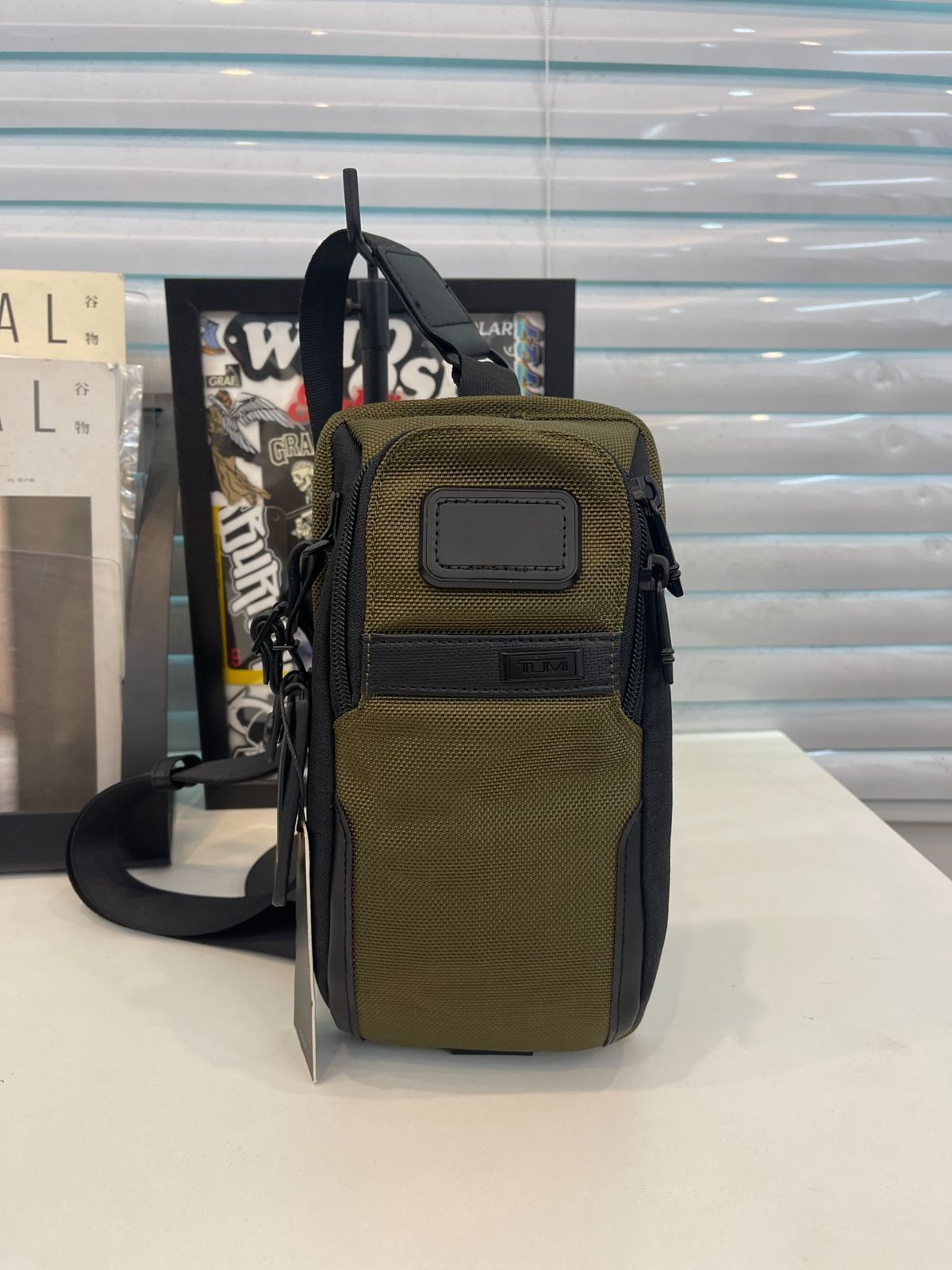 新品 TUMI ALPHA 2603585 コンパクト・スリング ショルダーバッグ  