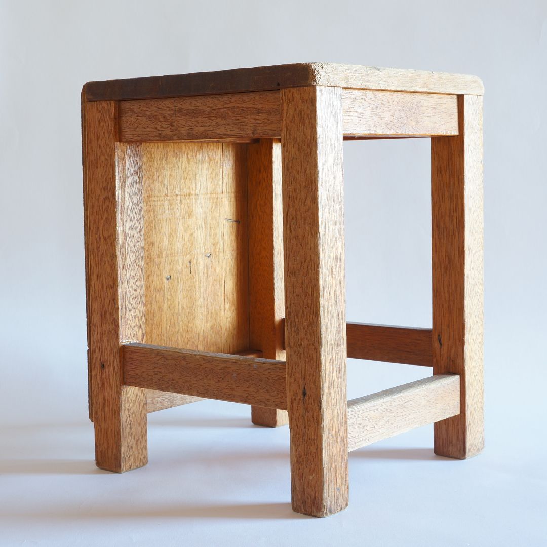 図工室の椅子 木製 椅子 スツール サイドテーブル 学校 学校用品 理科 