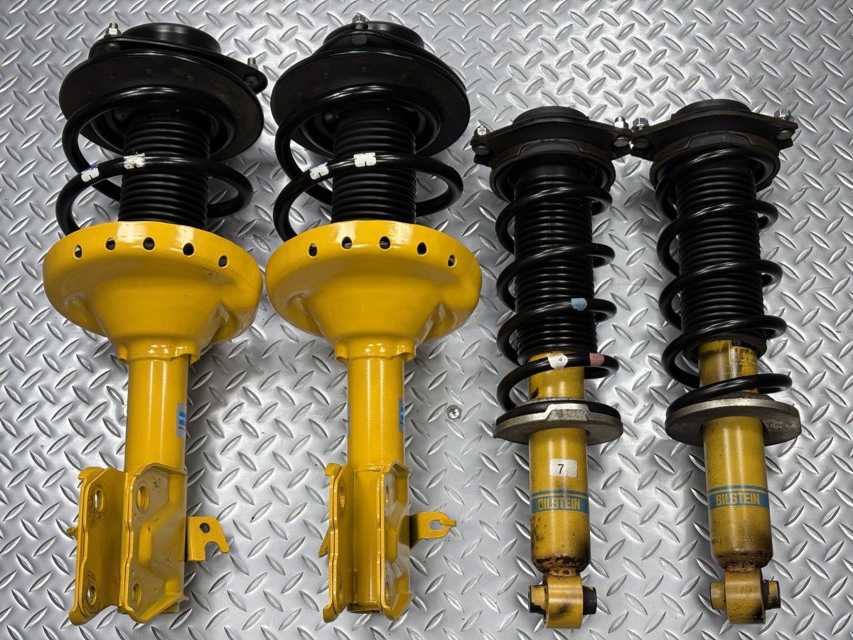 送料無料VM4 スバル レヴォーグ 純正 ビルシュタイン サスキット 品番